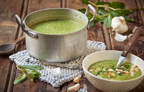 Brokkolisuppe med grønn curry