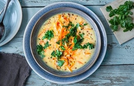 Krydret gulrotsuppe med linser